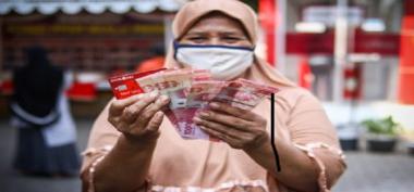 Warga Jakarta Berlimpah Subsidi