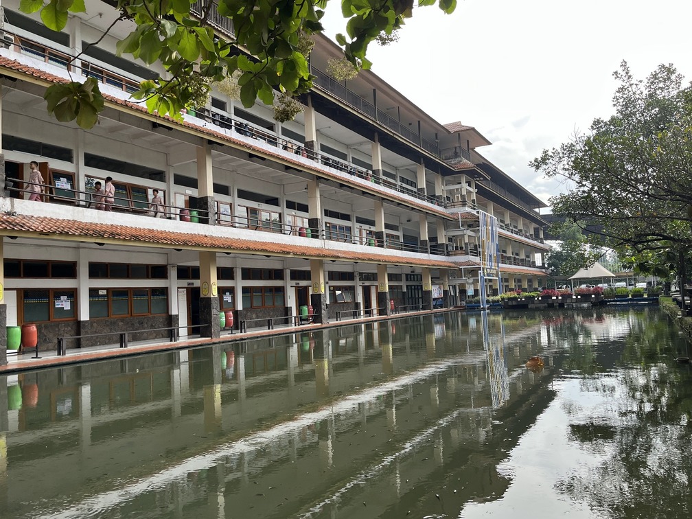 Ketika Lembaga Pendidikan Menjadi Jembatan Kebaikan