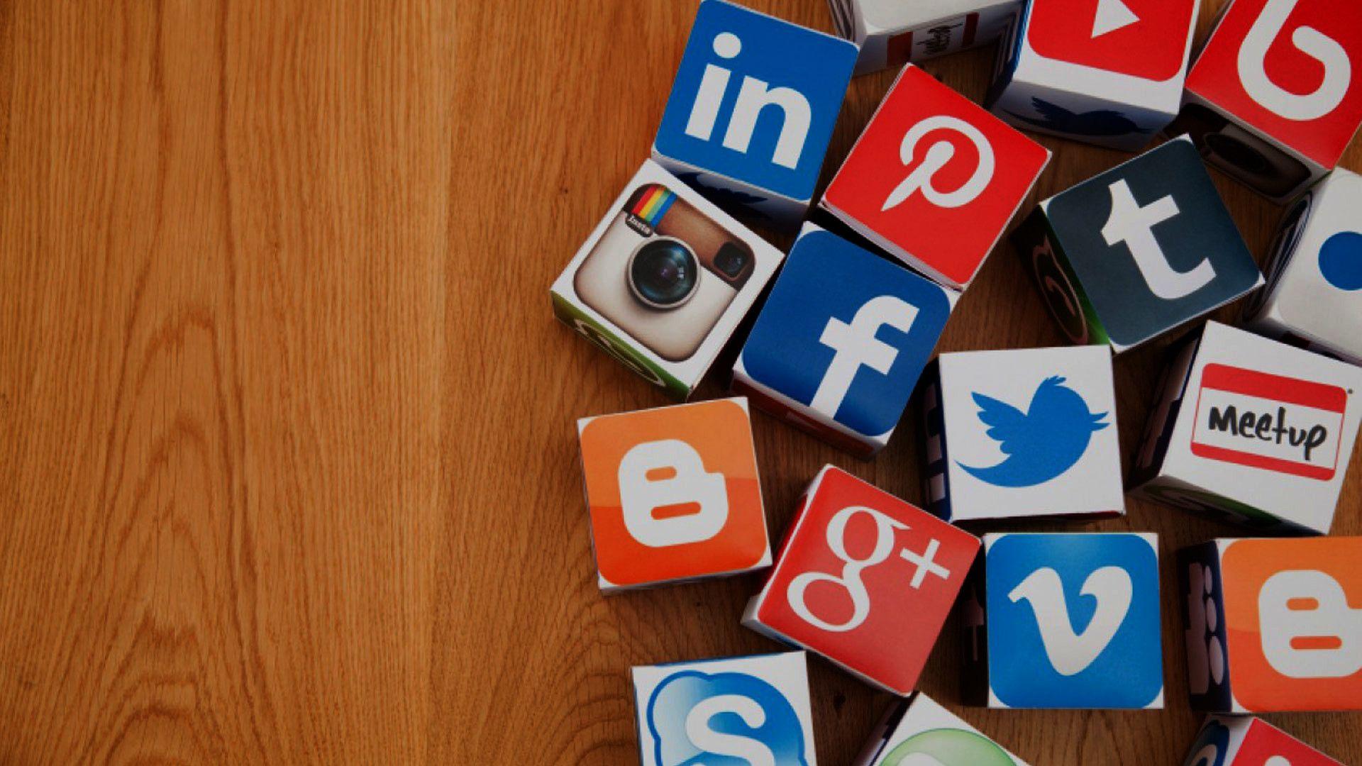 Jasa Social Media Management: Panduan Lengkap Promosi di Media Sosial bersama Rajakomen.com untuk Meningkatkan Visibilitas Bisnis Anda