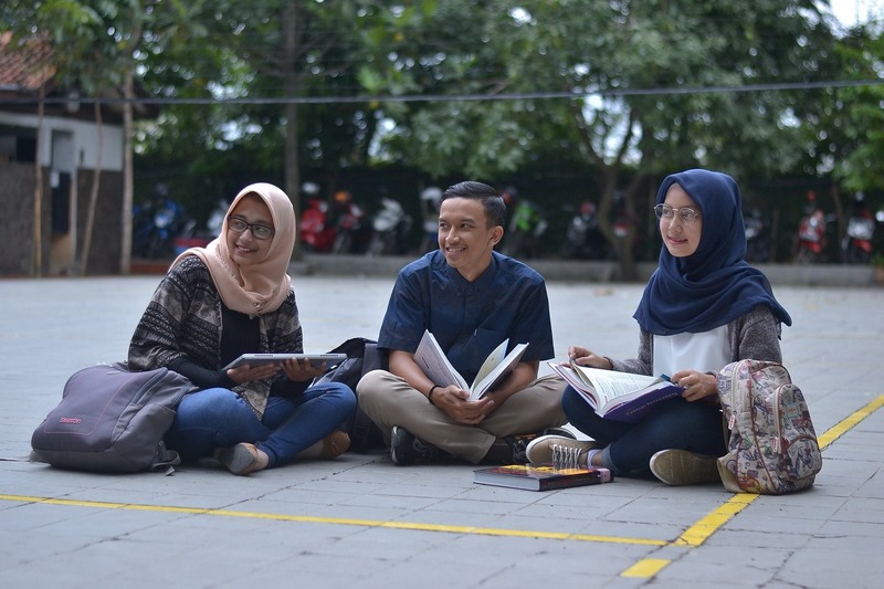 Kuliah di Bandung? Ma'soem University: Pilihan Cerdas atau Jebakan Batman?