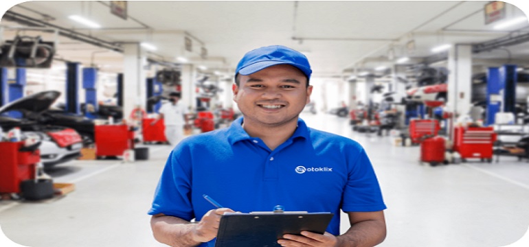 Plafon Mobil Berjamur? Ini Dia Cara Membersihkan Plafon Mobil dengan Benar!