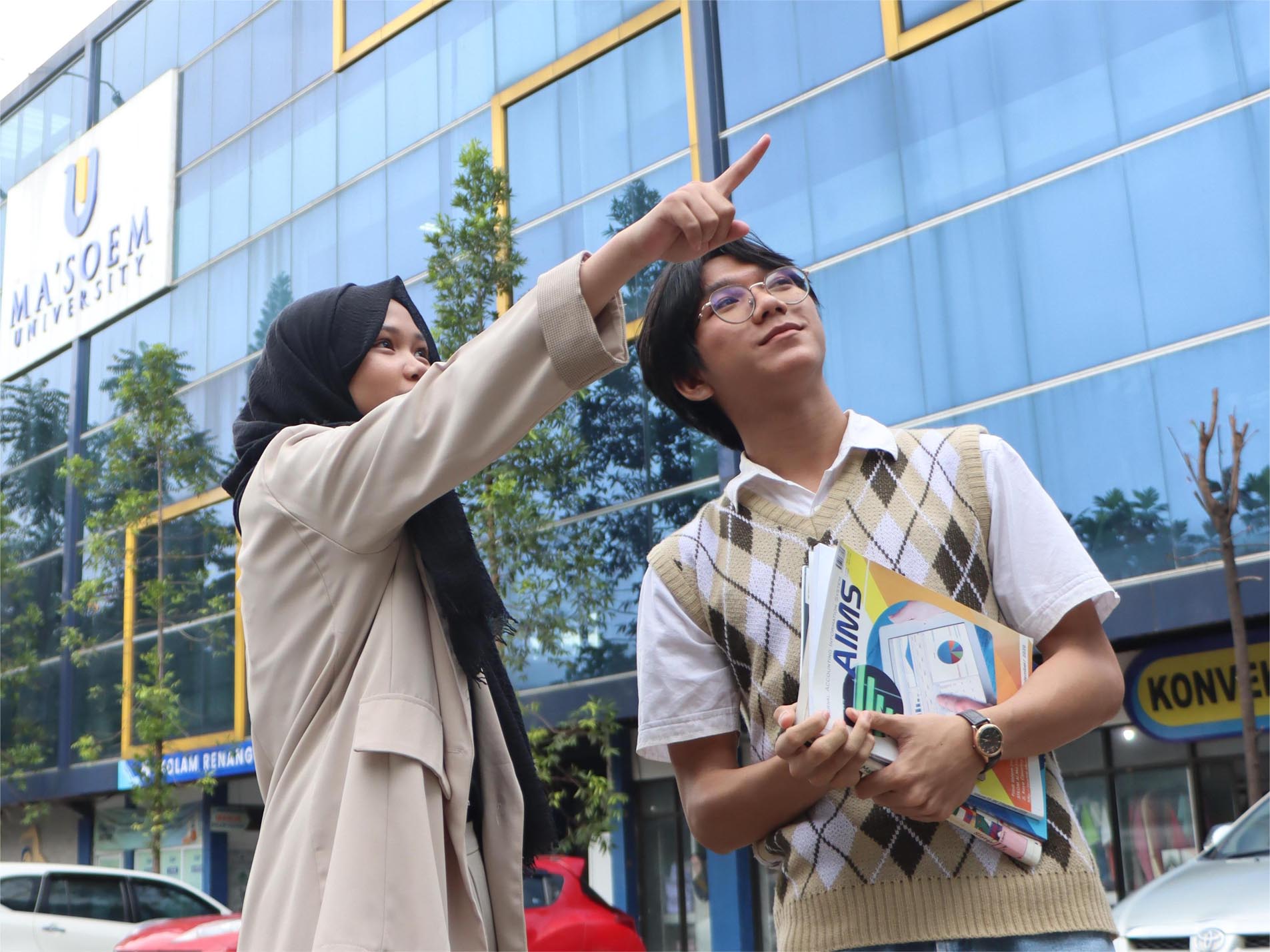 Benarkah Kuliah S1 Pendidikan Bahasa Inggris di Kampus Swasta Bisa Lebih Terjangkau Daripada Negeri