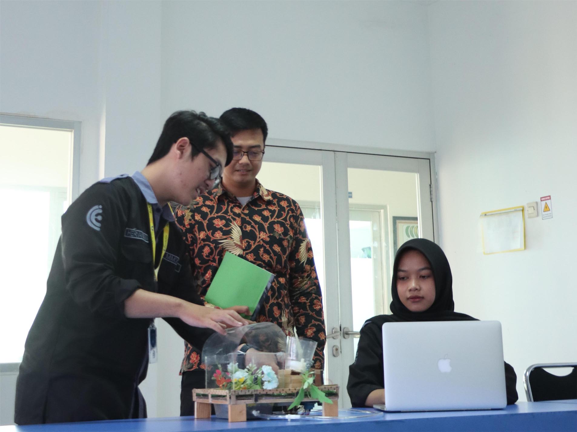 Kenapa Memilih Kampus dengan Fokus Riset yang Kuat Sangat Menguntungkan untuk Jurusan Teknik Industri?