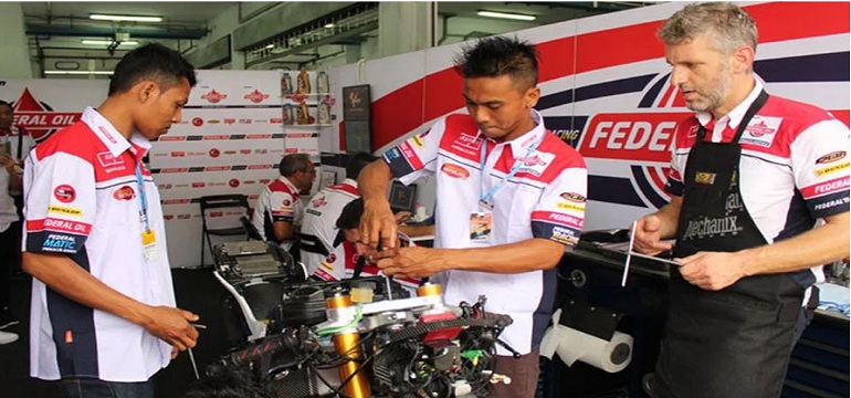 Tempat Kursus Mekanik Motor Bergaransi Sampai Bisa