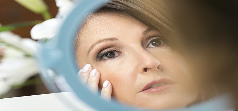 Tips Merawat Kulit untuk Wanita Usia 50 Tahun